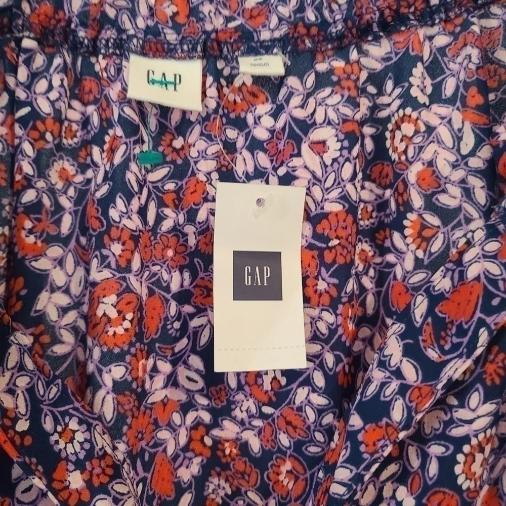 GAP Shirt size XS